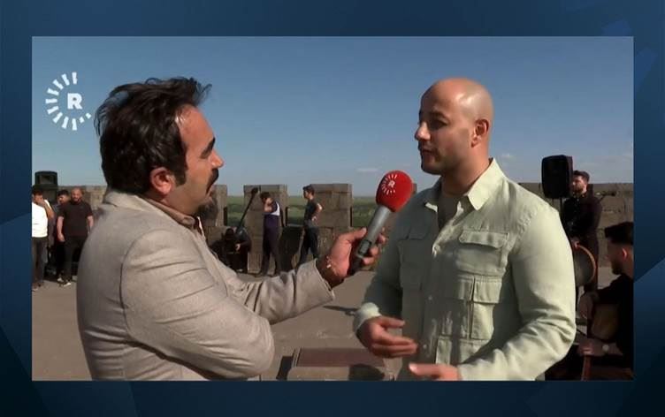 Hunermendê navdar ê cîhanî ji bo klîbeke Kurdî li Amedê ye