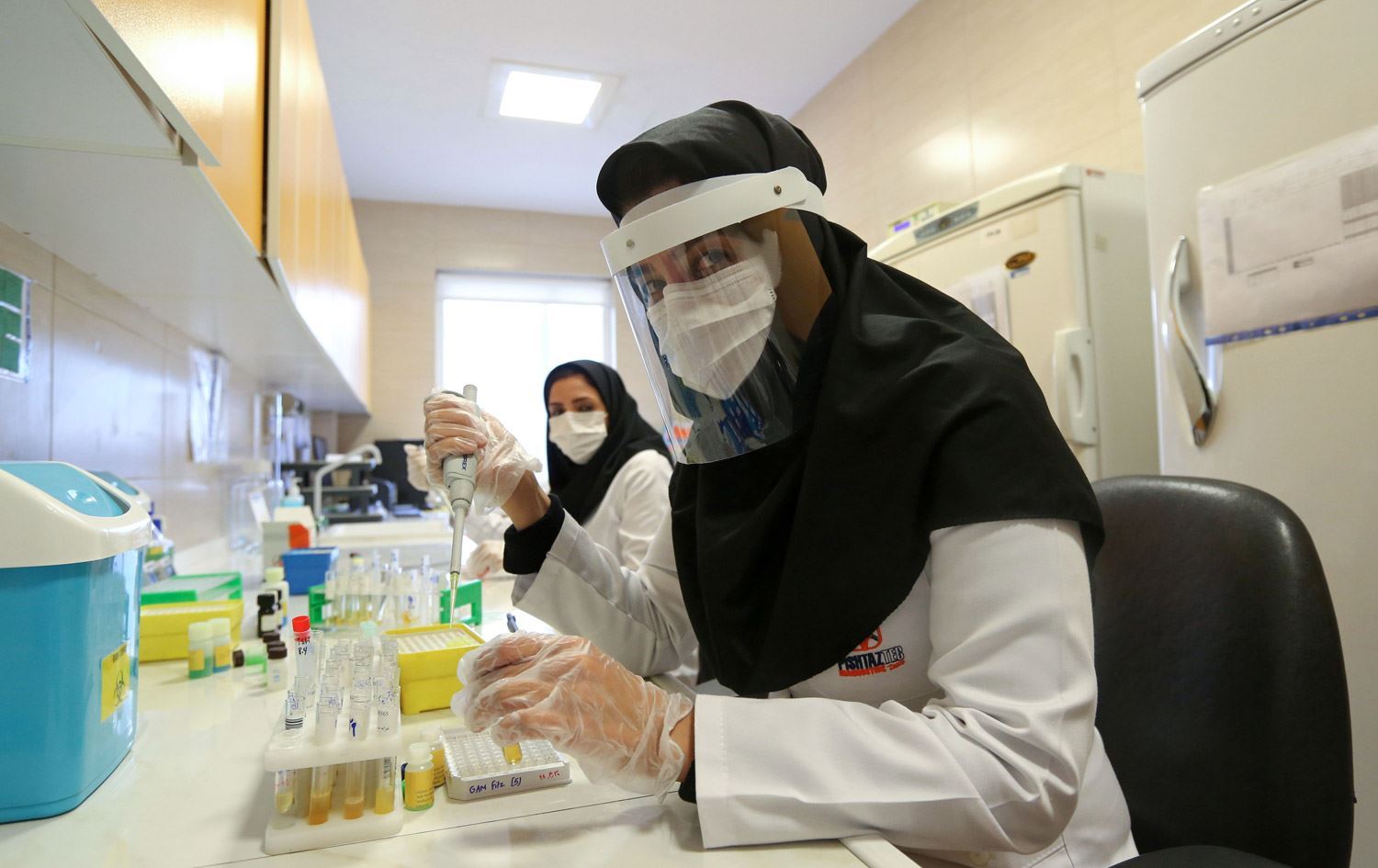 وەزیری تەندروستیی ئێران: گەشتیارانی بیانی پێویستیان بە تێست و کارتی ڤاکسینی کۆرۆنا نییە