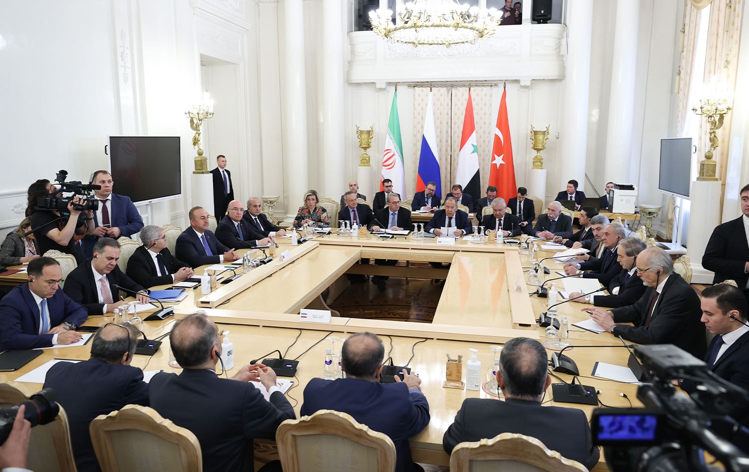 Ji civîna wezîrên derve yên 4 welatan encamek derneket