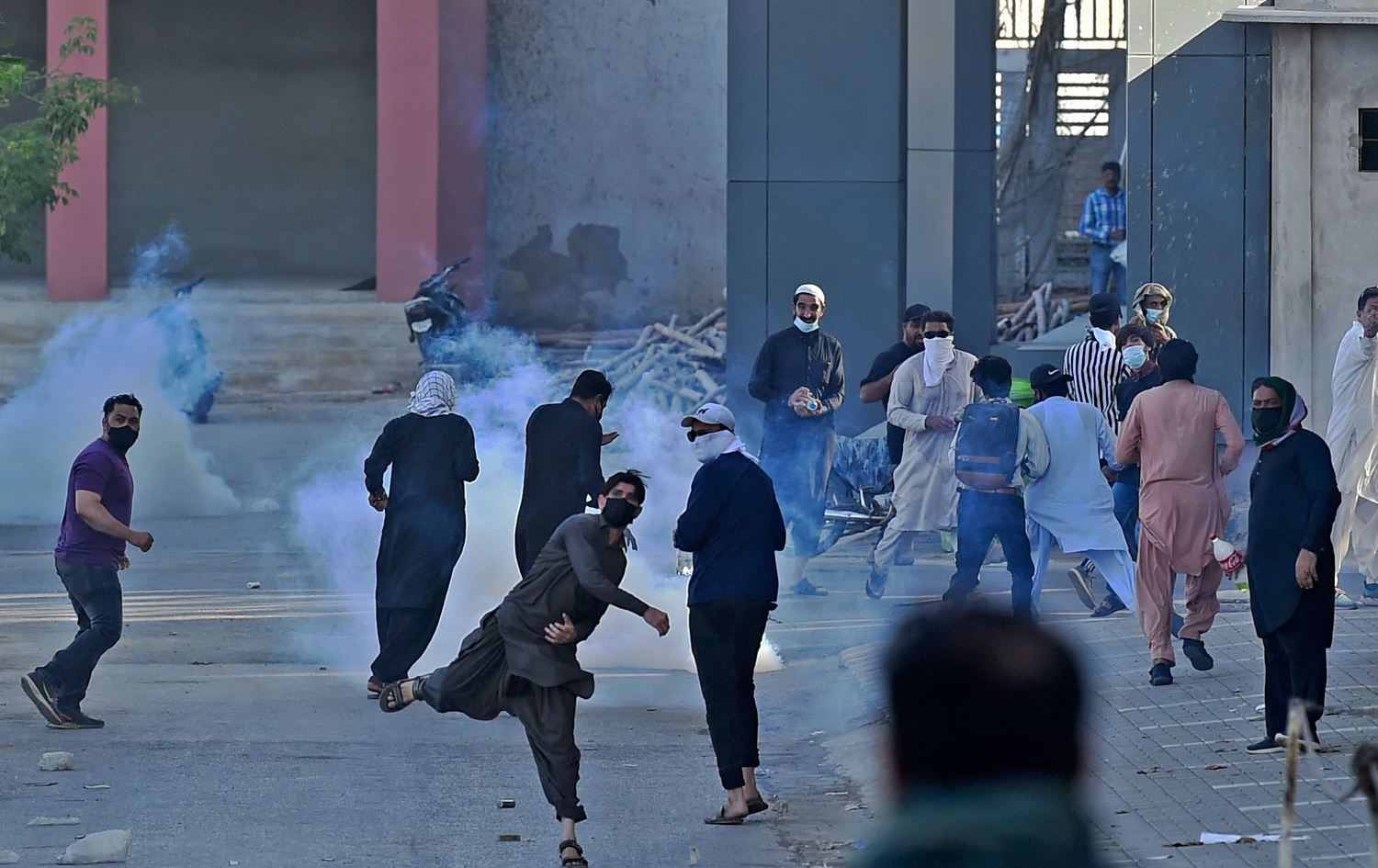 دادگەی باڵای پاکستان: عیمران خان بە نایاسایی دەستگیرکراوە و دەبێت ئازاد بکرێت