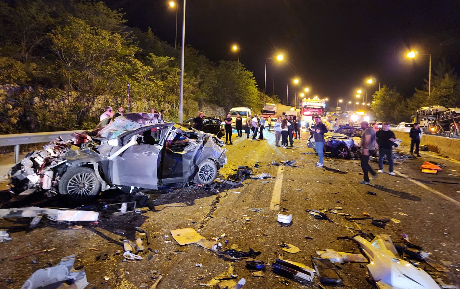 HAT NÛKIRIN - Li Edenê bûyera trafîkê: 7 kesan canê xwe ji dest dan, 7 kes birîndar bûn