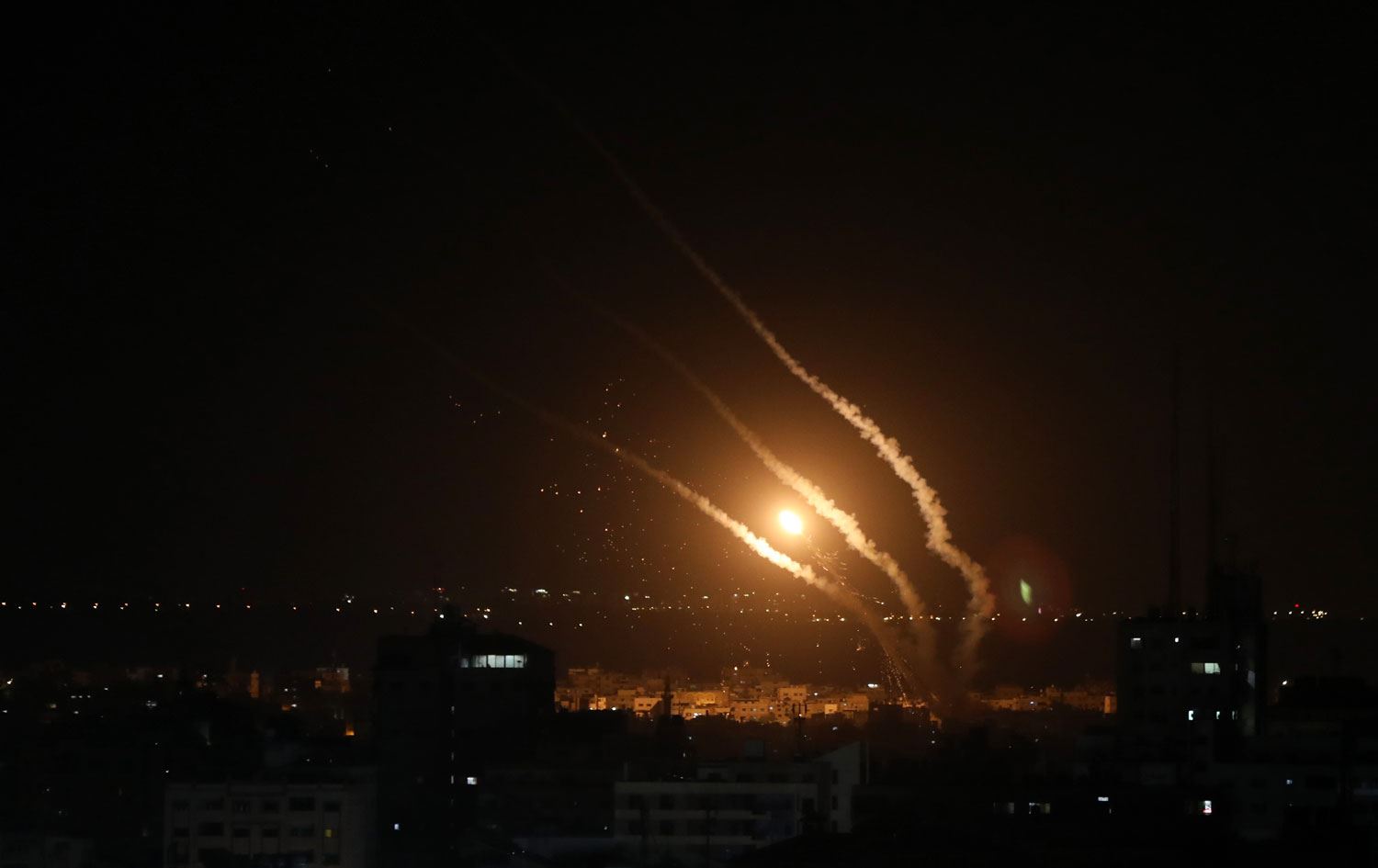 İsrail'in Gazze'ye saldırılarında ölenlerin sayısı 29'a yükseldi