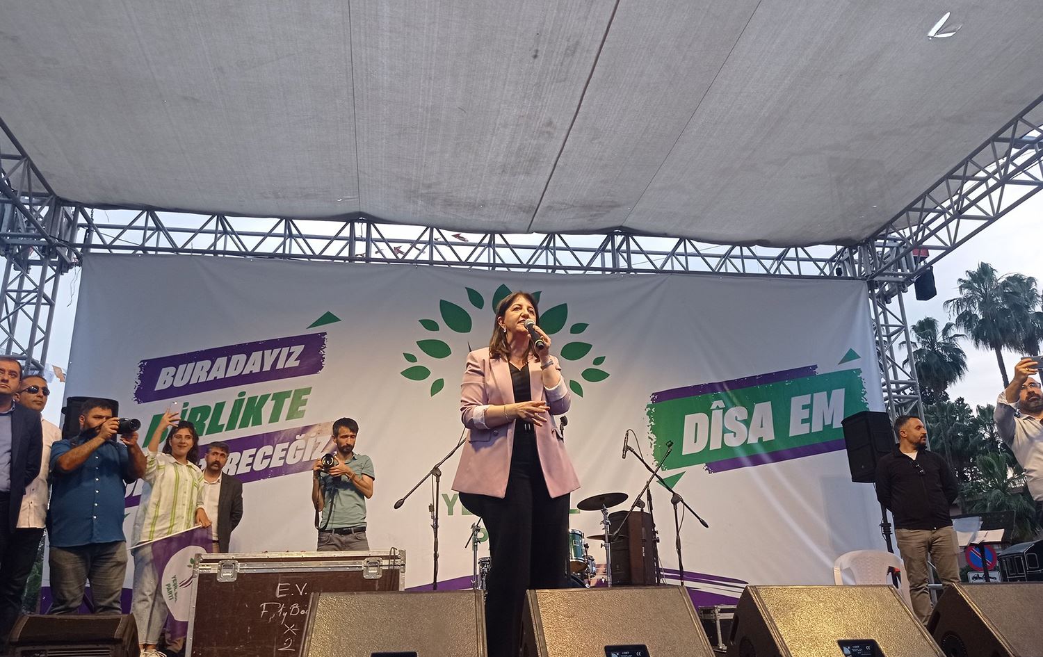 هاوسەرۆکی هەدەپە: دەنگێک بە یەسەپە و دەنگێک بە کڵچدارئۆغڵو بدەن