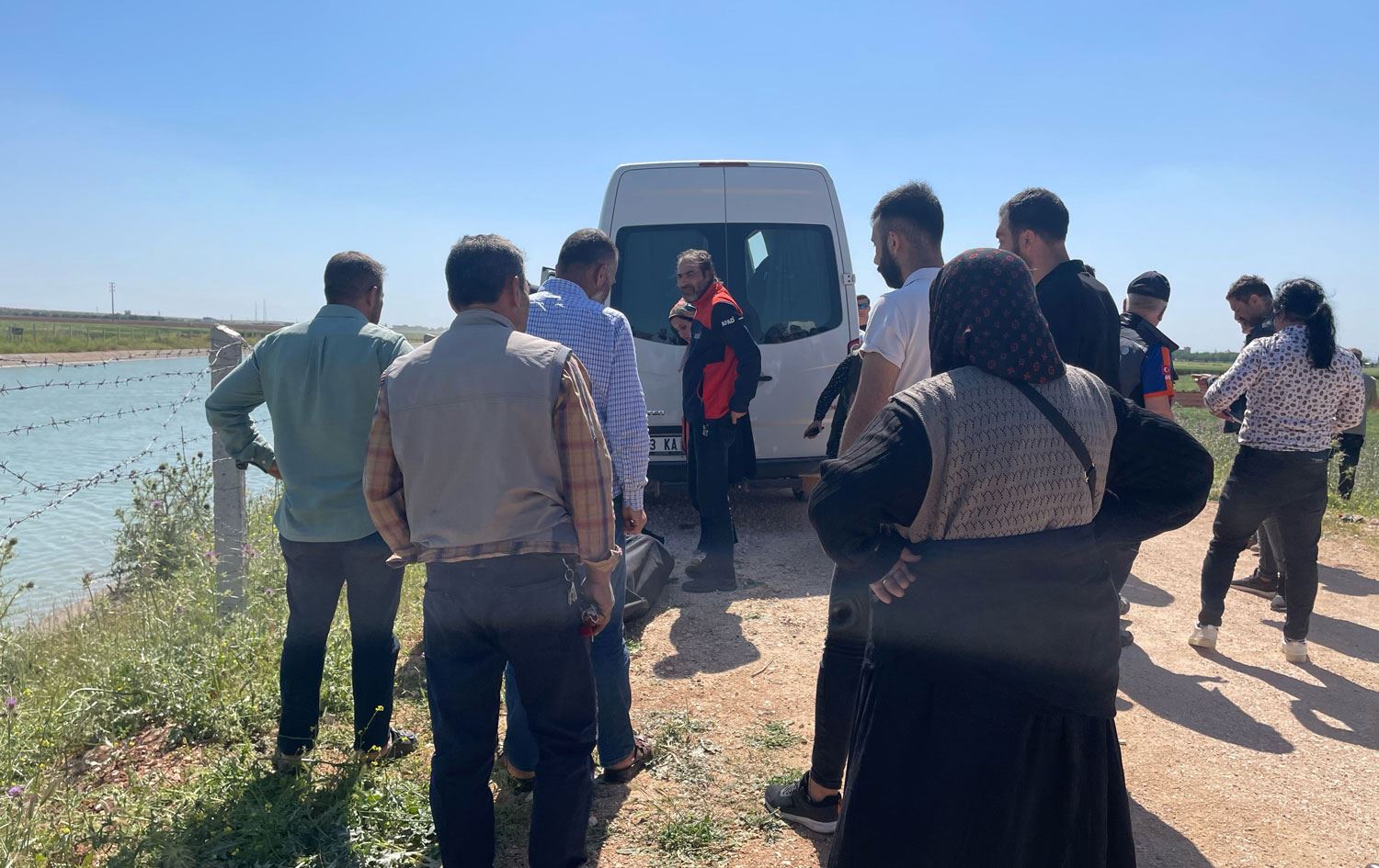 URFA - Sulama kanalına düşen otomobildeki 6'ncı kişinin cesedine ulaşıldı