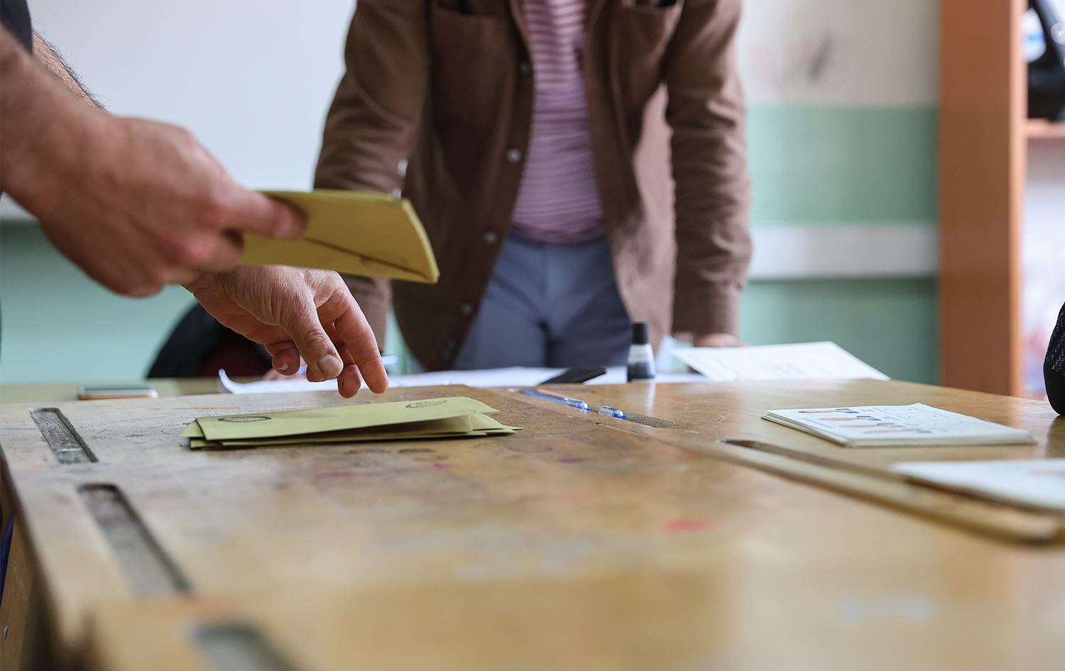 Li ser sindoqên dengdanê 3 kes bi kirîza dil mirin