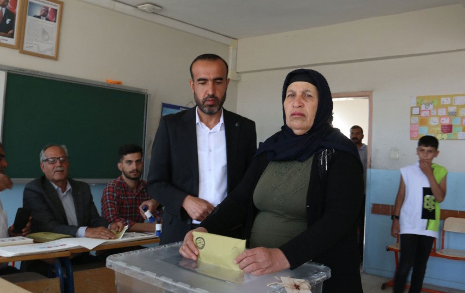 Ji malbata Şenyaşar, Ferît Şenyaşar bû parlamenterê YSPê