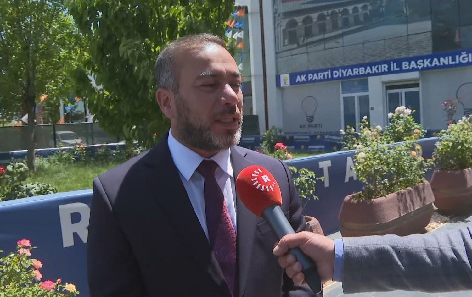 Serokê Rêxistina AK Partiyê yê Amedê: Em ji encamên Amedê razî ne û me dengê xwe zêde kirin