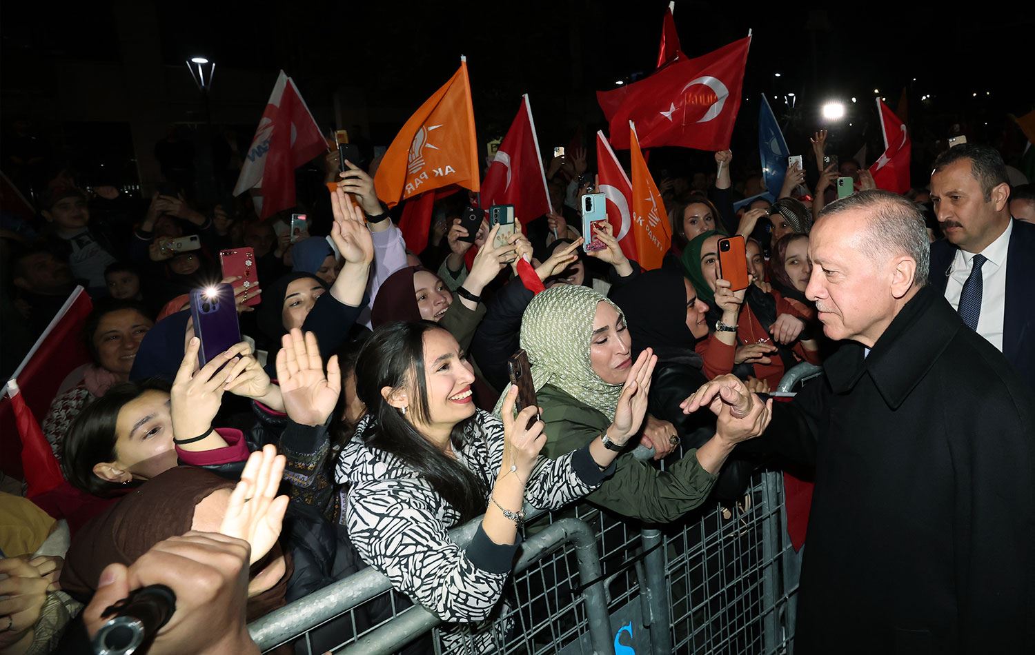 Erdoğan gençlere seslendi: Lütfen kimsenin hayallerinizle aranıza girmesine müsaade etmeyin