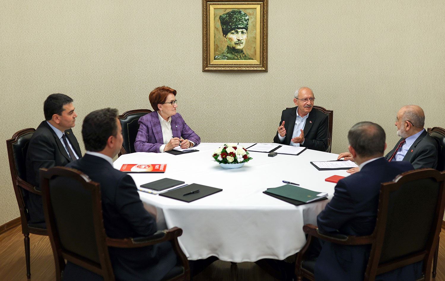 Altılı Masa’dan sonra ortak açıklama çıkmadı, peki toplantıda ne koşuldu?