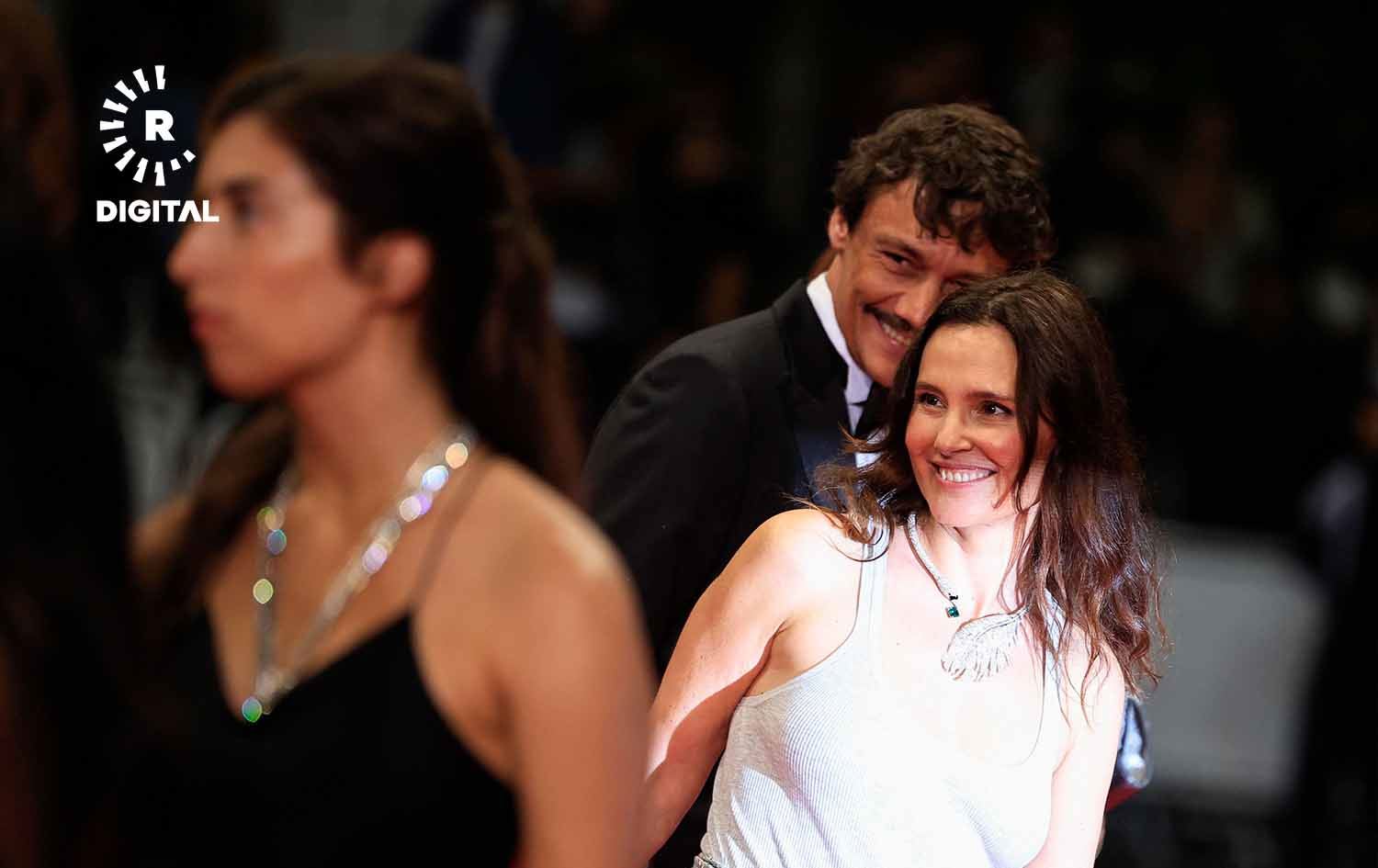 ستافی فیلمی 'La Retour' لەسەر فەرشی سووری فێستیڤاڵی فیلمی کان