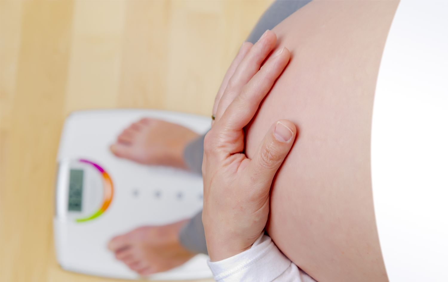 توێژینەوەیەک: قەڵەویی ژنانی دووگیان مەترسیی لەسەر منداڵەکەیان دروستدەکات