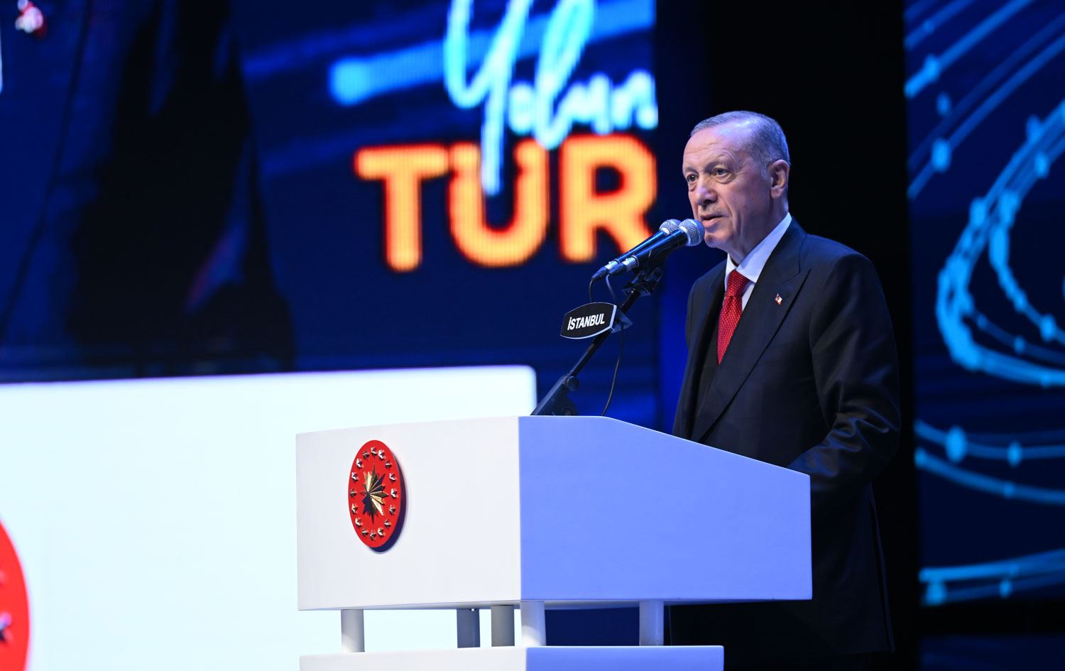 Erdoğan'dan yurt dışındaki seçmene teşekkür ve sandığa gitme çağrısı