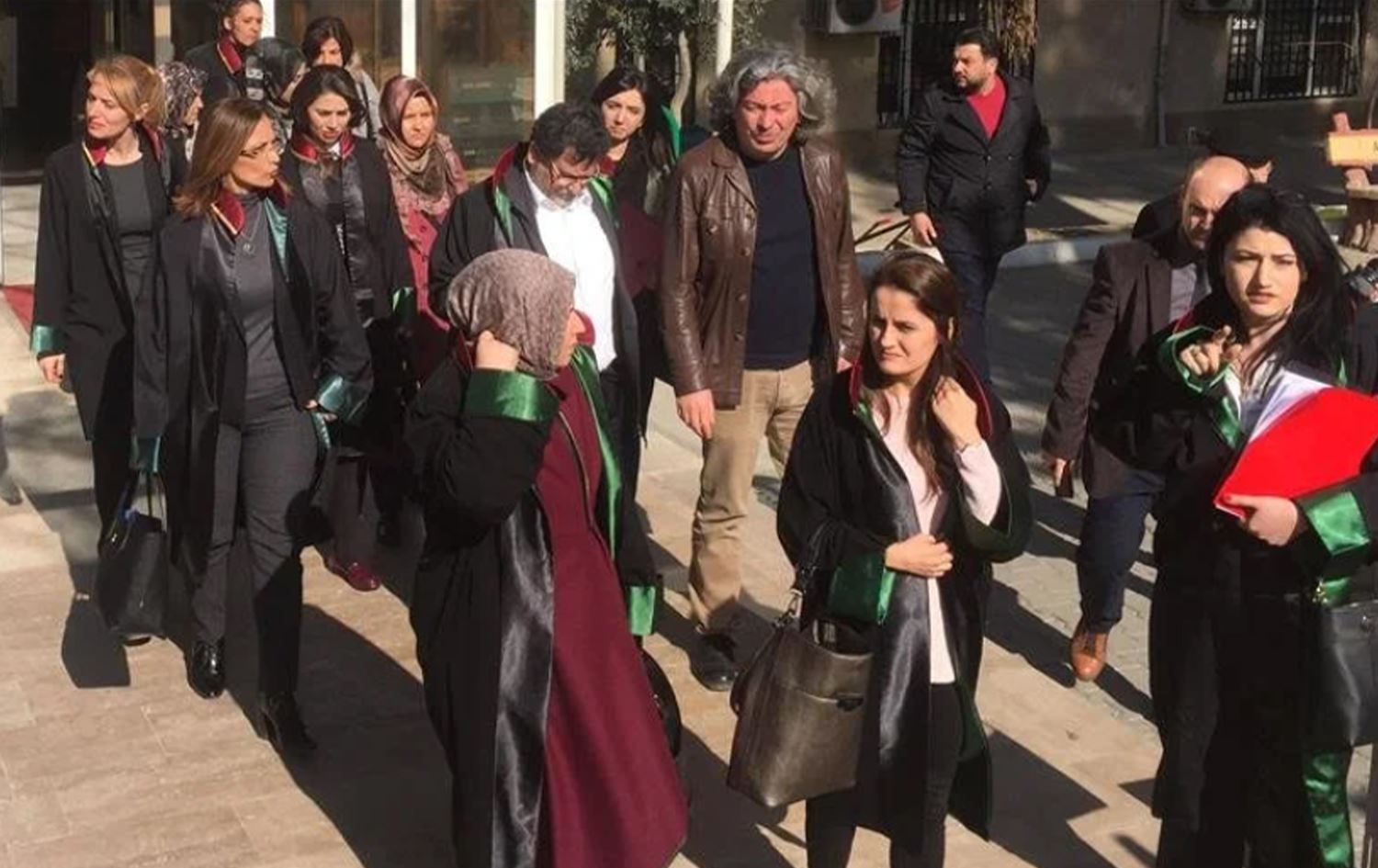 Rêjeya herî kêm a parêzerên jin li Colemêrg, Şirnex û Rihayê ye