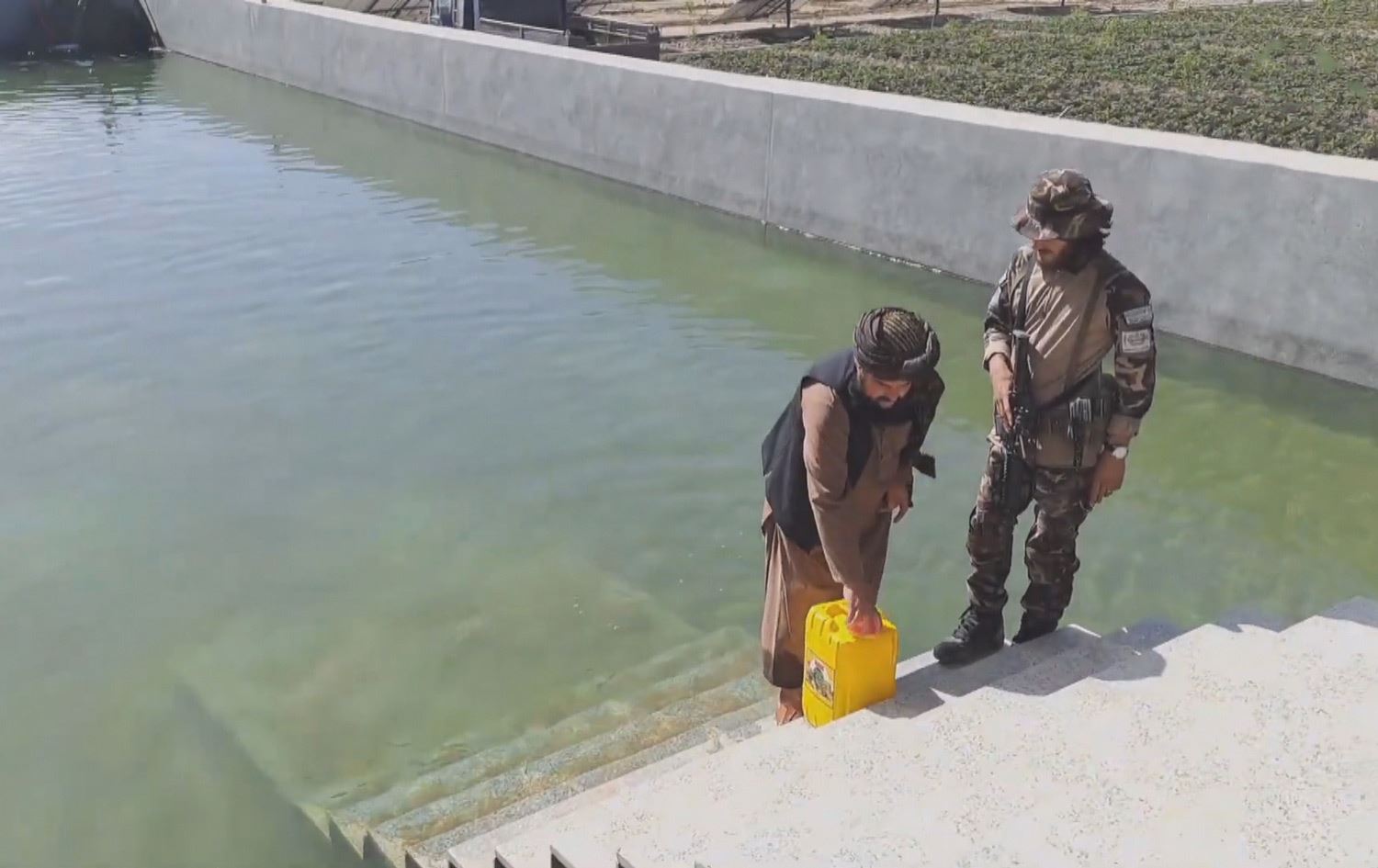 بەرنەدانەوەی ئاوی رووباری هیرمەند ناکۆکی خستووەتە نێوان ئێران و ئەفغانستان