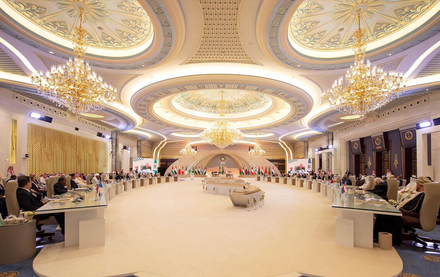 لووتکەی کۆمکاری عەرەبی جەخت لە "یەکگرتوویی" بۆ چارەسەرکردنی کێشەکان دەکاتەوە