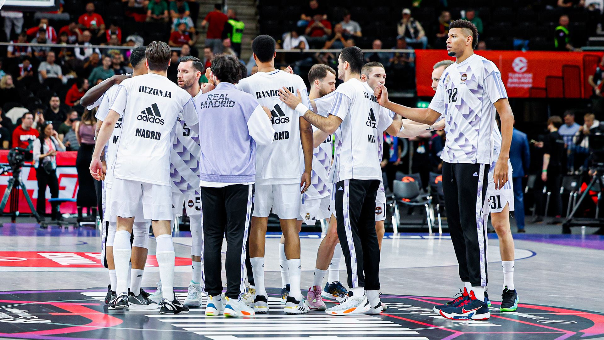 ڤیدیۆ؛ ریال مەدرید کلاسیکۆی بردەوە و گەیشتە یاریی کۆتایی