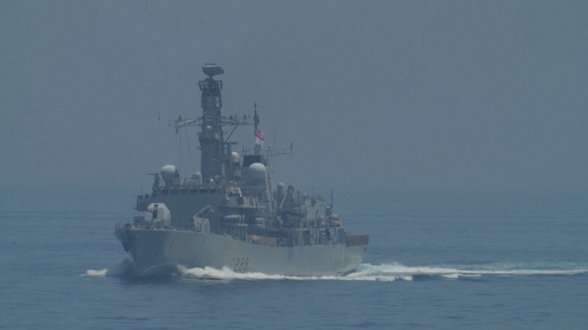 ئەمریکا و هاوپەیمانەکانی هێزی دەریایی لە گەرووی هورمز زیاتر دەکەن