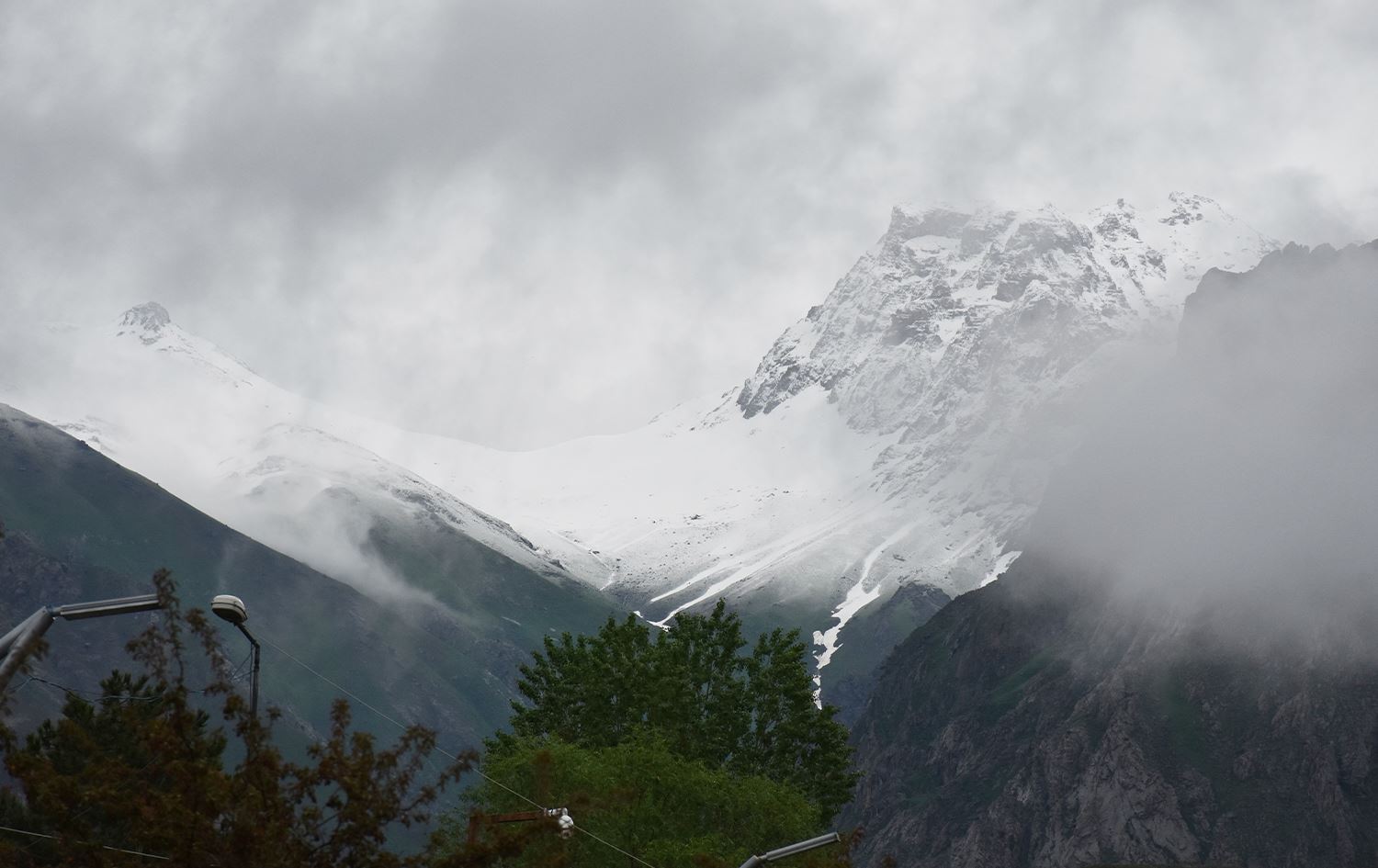 Li Colemêrgê di Gulanê de berf bariya