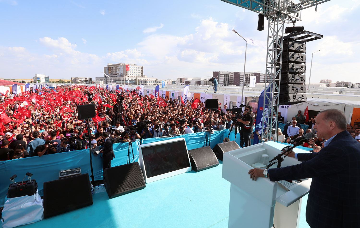 Erdoğan: Korkutma siyaseti yaparak oy alabileceklerini düşünüyorlar