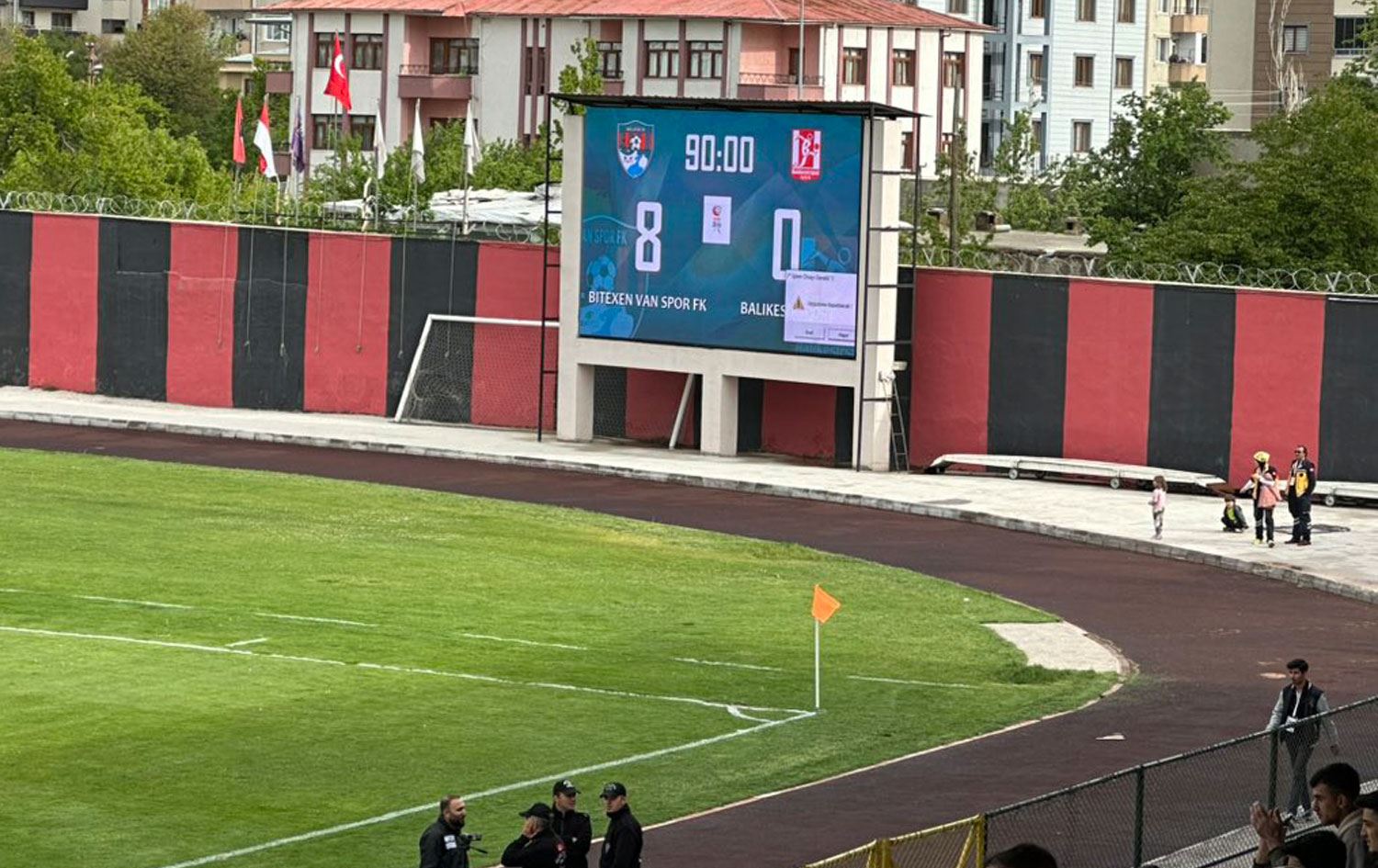 Play Off’a kalan Vanspor Balıkkesirspor’a acımadı: 8-0