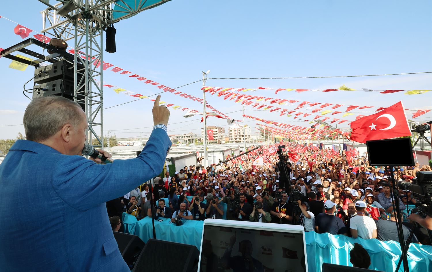 ئەردۆغان: مانگی 10 و 11 دەست بە دابەشکردنی یەکەکانی نیشتەجێبوون دەکەین