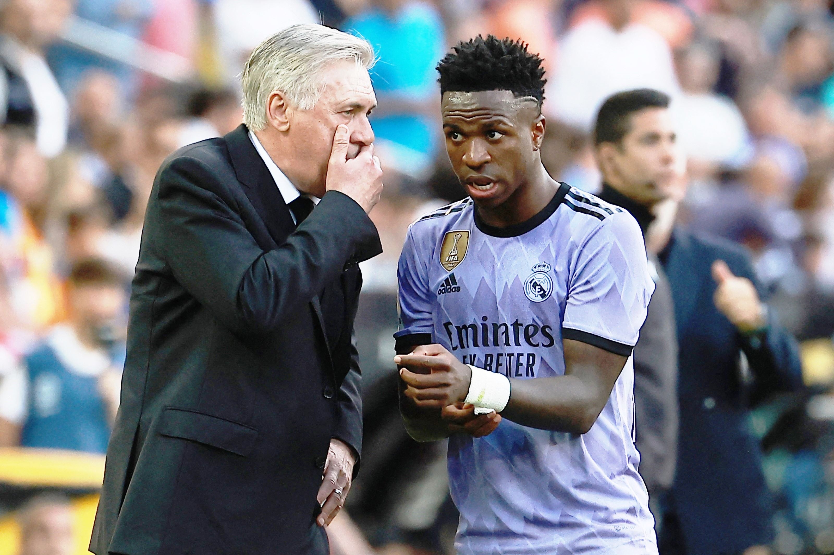 ڤیدیۆ؛ کەی رەوایە هەموو یاریگە هاواربکات مەیموون؟