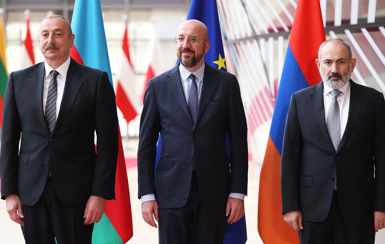 Paşinyan: Karabağ’ı Azerbaycan toprağı olarak tanıyabiliriz