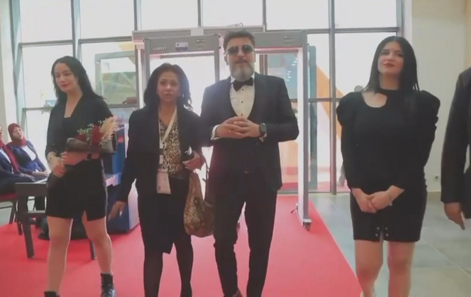 Stylîstê naskirî yê ji Efrînê li Misrê beşdarî festîvaleke navdewletî bû