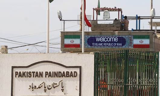 نقطة حدودية بين إيران وباكستان 