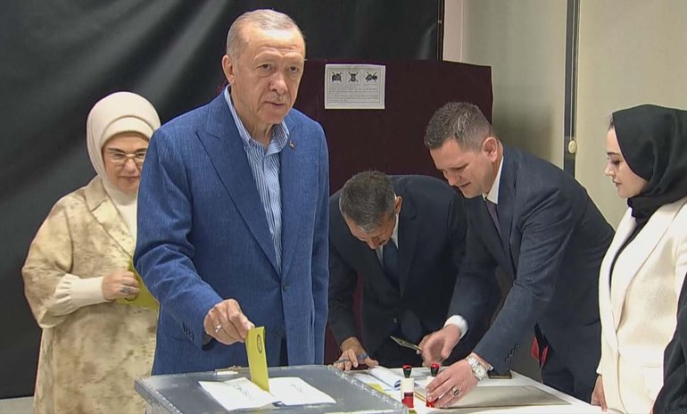 President Recep Tayyip Erdogan votes in Istanbul in the election runoff on May 28, 2023. Photo: Screengrab/AFP
