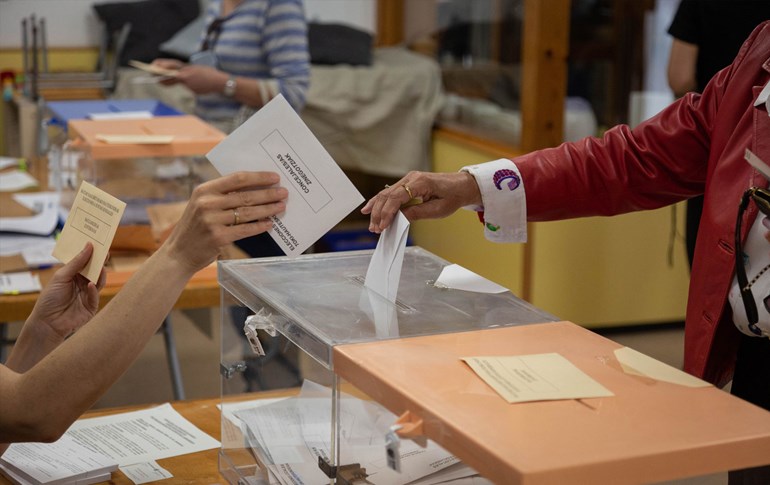Piştî girtina deriyên sinodan, hejmartina dengan destpê kir