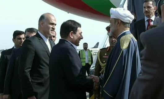 استقبال سلطان عمان في مطار مهرآباد بإيران 