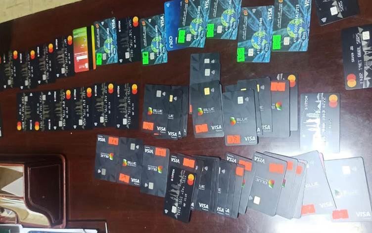 المنافذ الحدودية لرووداو: احباط تهريب 2400 فيزا كارد بطرق ملتوية