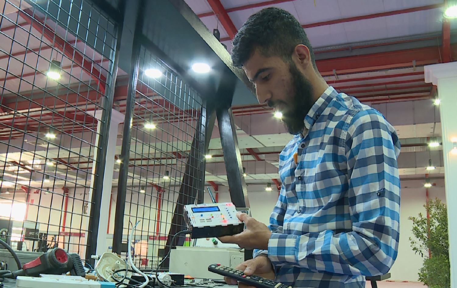 پڕۆژەی 'ماڵی زیرەک' لە پێشانگەی هایتێکس؛ لەڕێگەی مۆبایلەکەتەوە ئاگاداری ماڵەکەت دەبیت