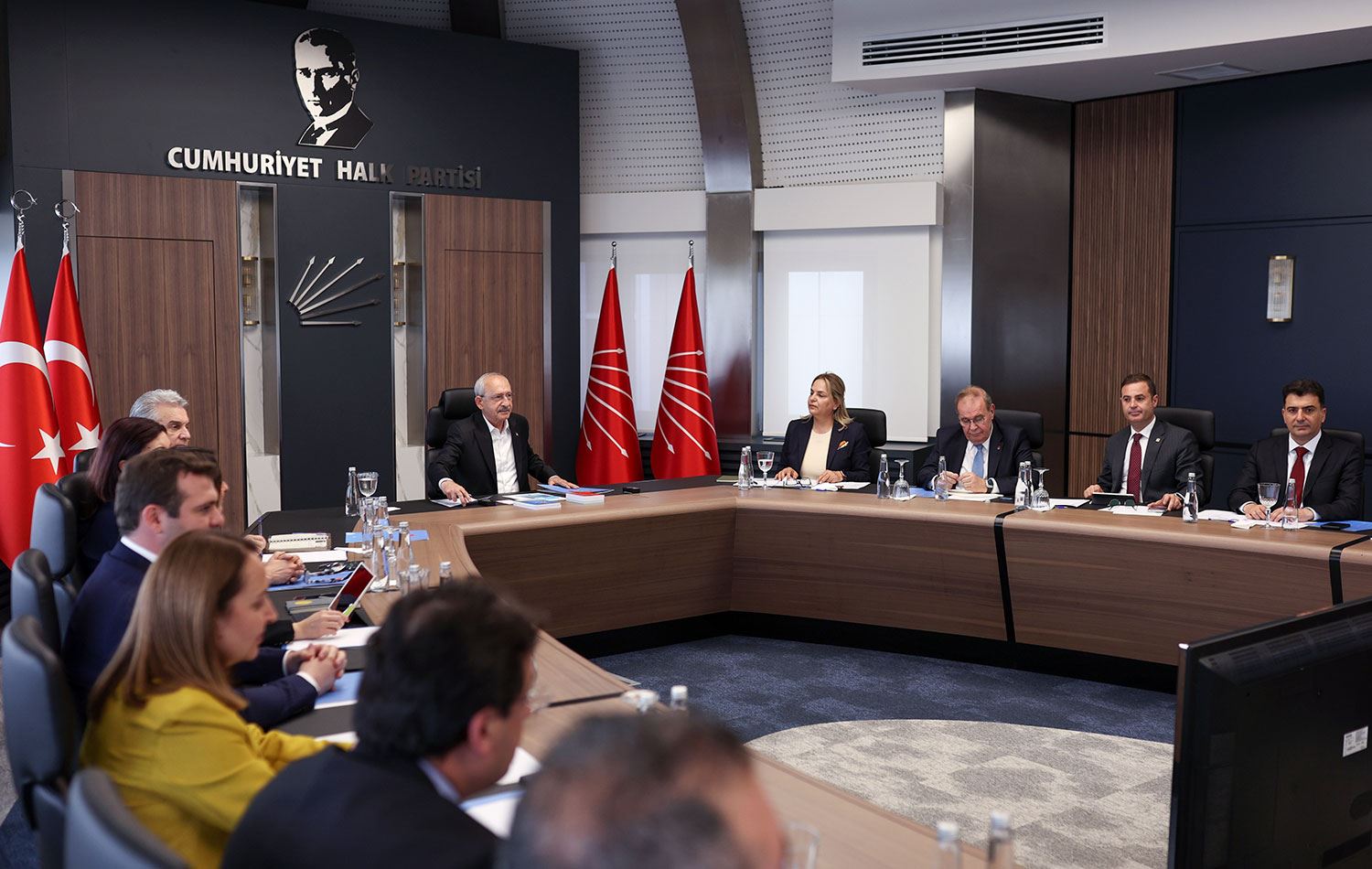 CHP’nin MYK’sı CHP Genel Başkan Kemal Kılıçdaroğlu başkanlığında toplandı./ AA