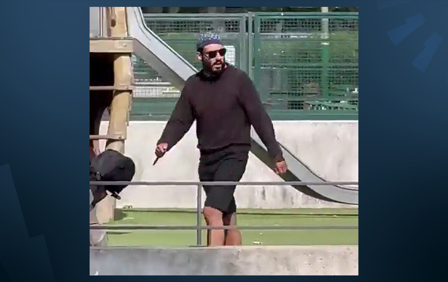 Li Fransayê koçberekî Sûrî bi kêrê 4 jê zarok 6 kes birîndar kirin