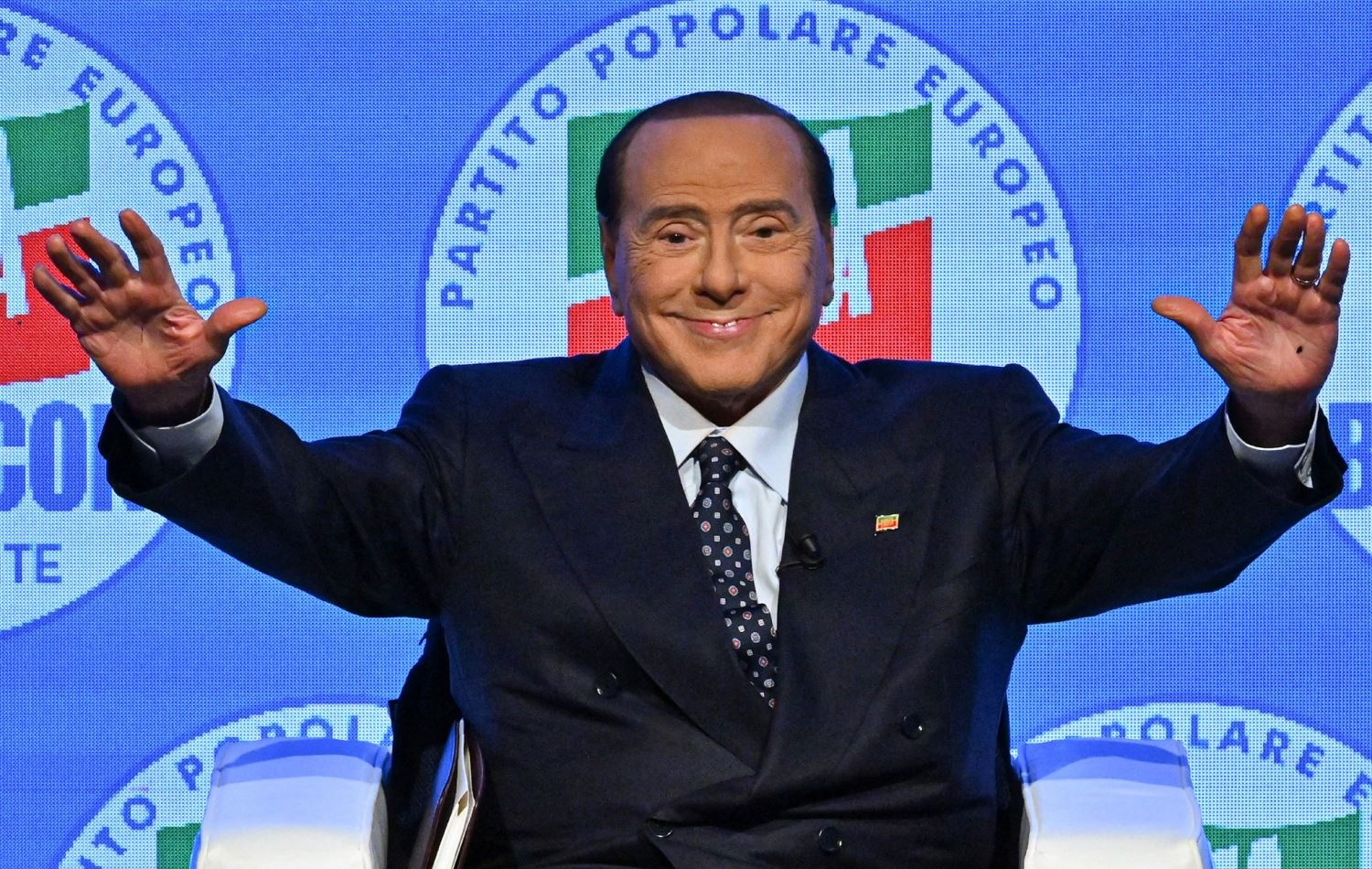 وێنەیەکی ئەرشیڤیی بێرلسکۆنی کە لە ساڵی 2022ـدا گیراوە، وێنە Filippo MONTEFORTE / AFP