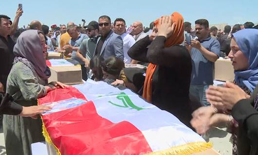 Yazidis in Shingal receive bodies of relatives killed by ISIS