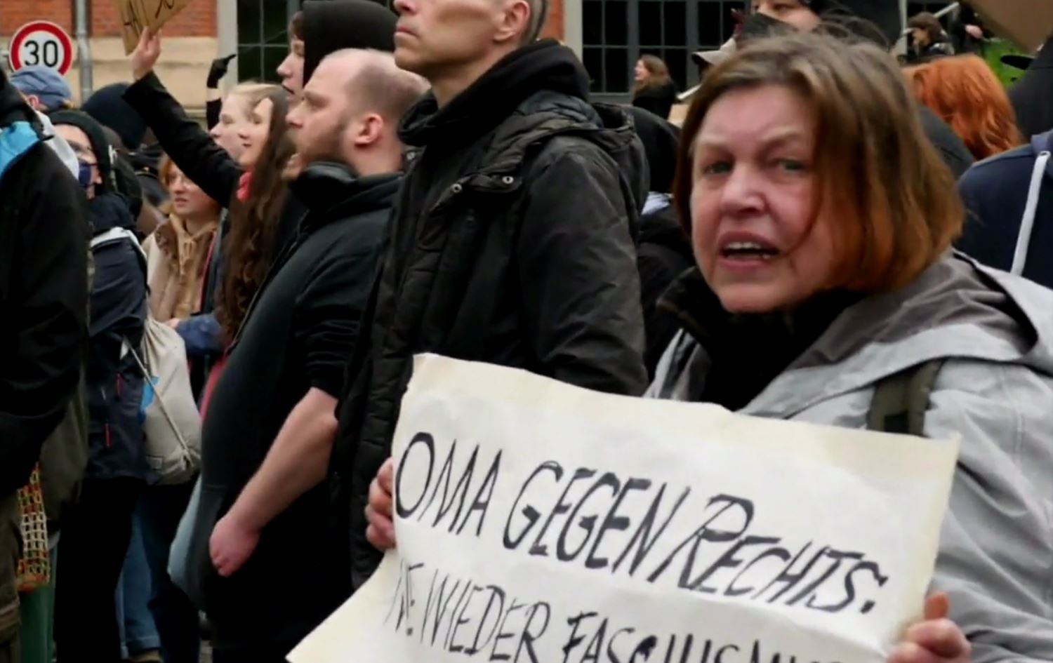 Li Almanyayê li ser tûndrewiyê hişyarî tê dayîn