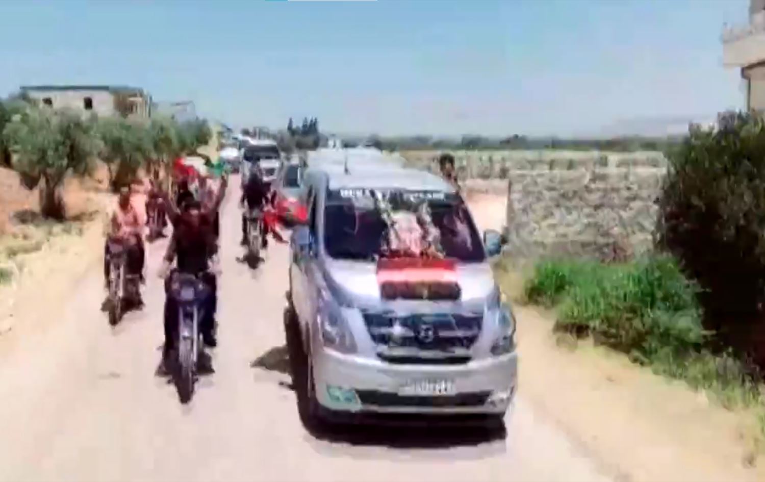 Efrîn: Cenazeyên 3 keçên Kurd ên ku di deryayê de xeniqîbûn hatine veşartin