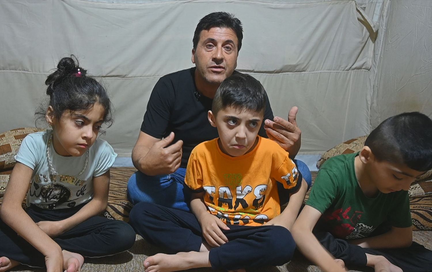 Kampa Berdereşê: Bavê 3 zarokên nexweş daxwaza alîkariyê dike