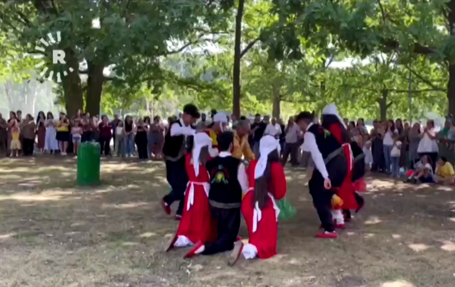 Çalakiya folklorî ya Kurdên Rojavayê Kurdistanê li Almanyayê.