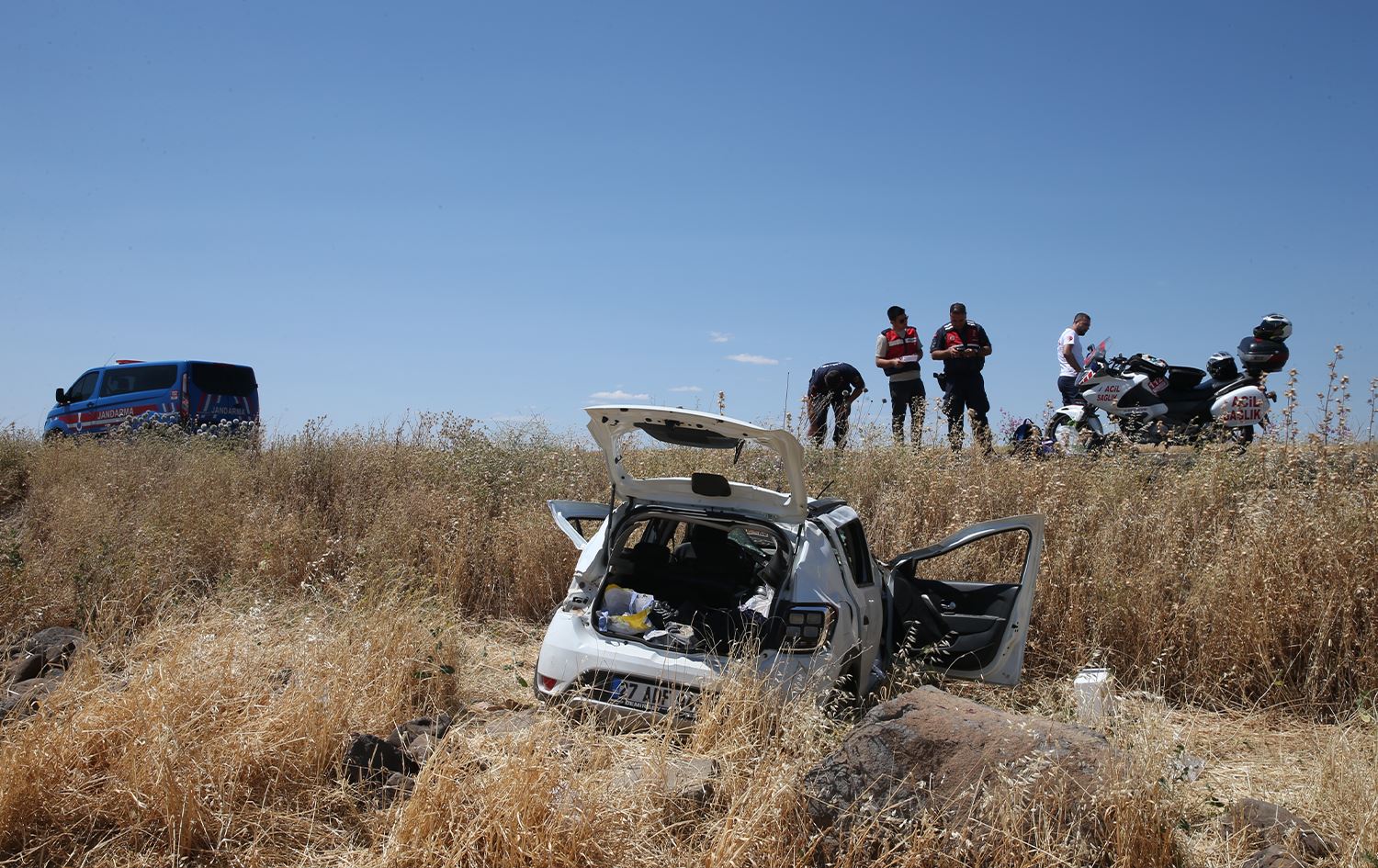 Li Amedê otomobîlek wergeriya: 4 kes birîndar bûn