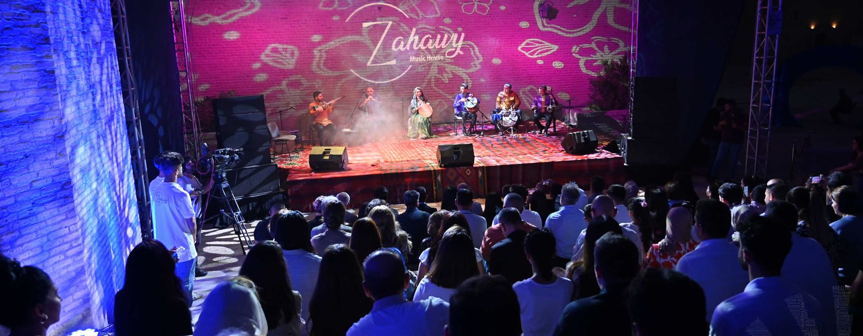 کۆنسێرتی ماڵی زەهاوی بۆ گرووپێکی میوزیکی ئازەربایجان