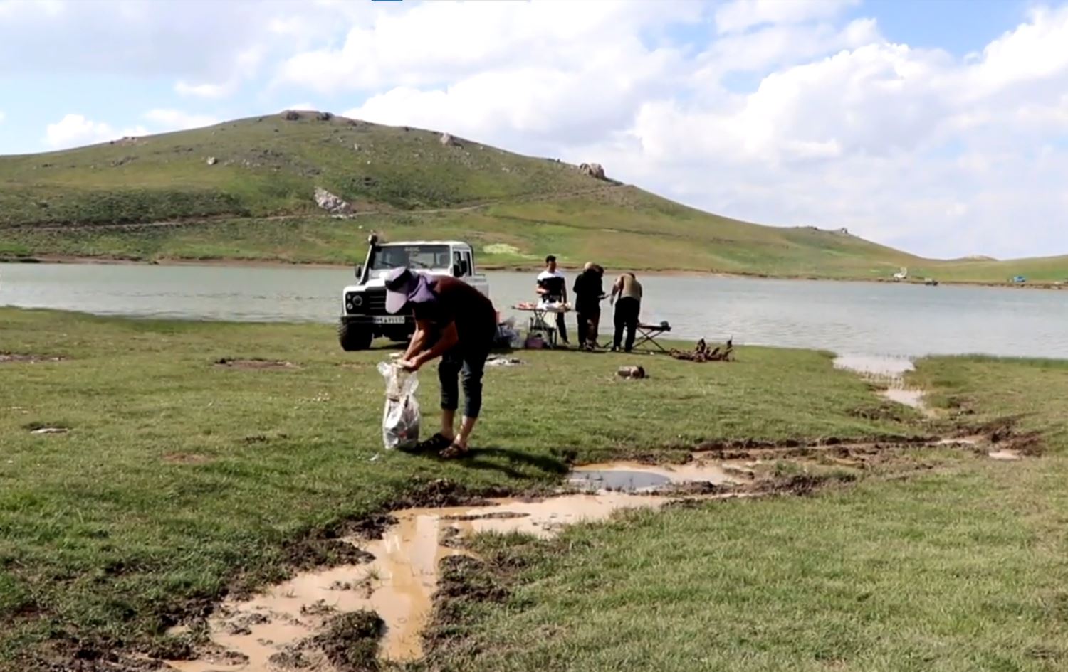 Xelk daxwazê ji geştyaran dikin ku Bozê Sîna û Dalanperê pîs nekin