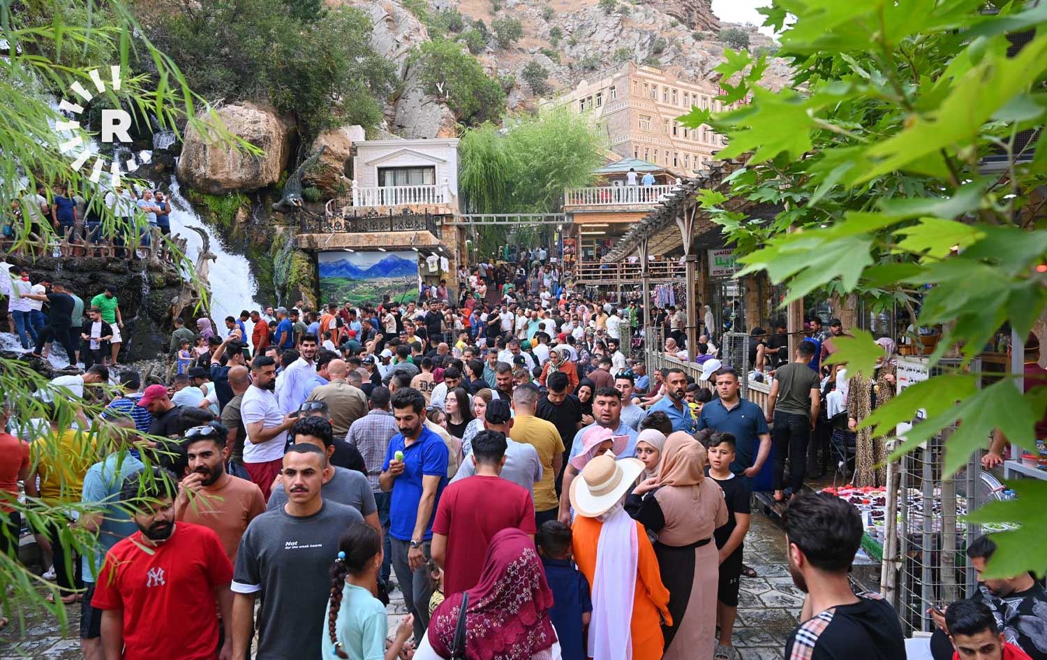 FOTO – Turistler Geliyê Elîbeg ve Bêxal’a akın etti