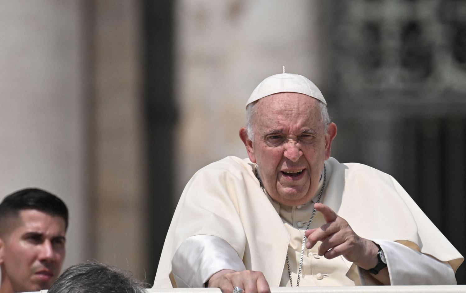 پاپا فرانسیس، پاپای ڤاتیکان