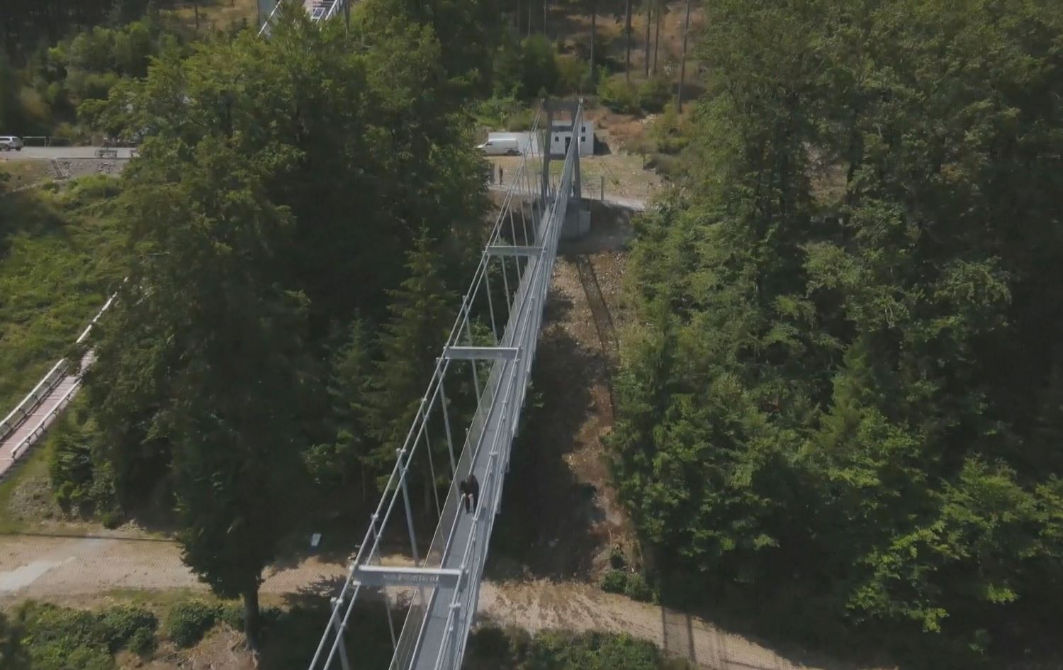 دووەم درێژترین پردی هەڵواسراوی جیهان لە ئەڵمانیا کرایەوە