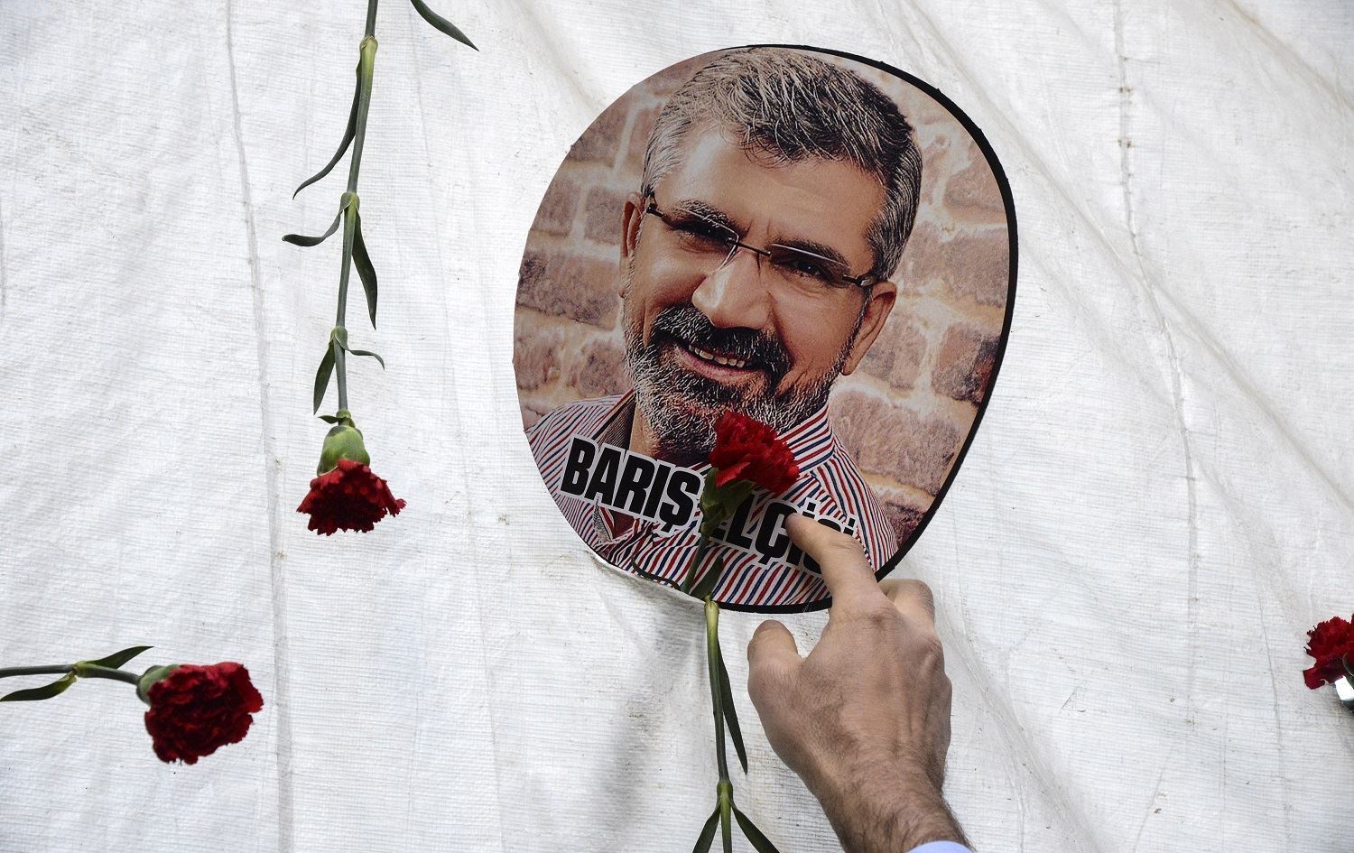 Parêzerê Kurd û Serokê Baroya Amedê yê berê Tahir Elçî