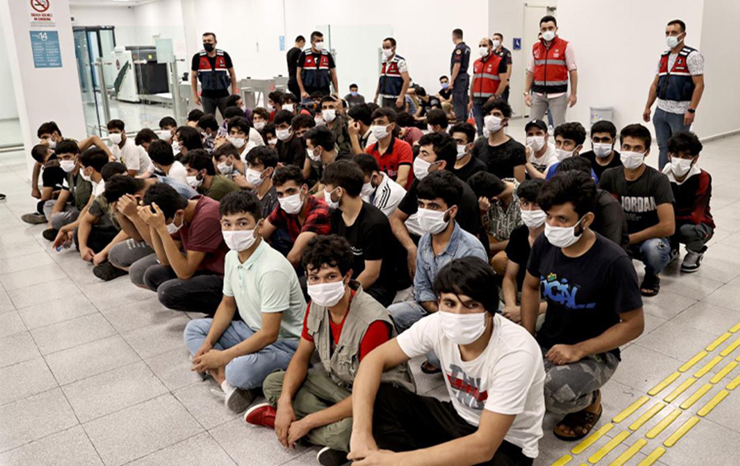 Li Stenbolê 697 koçber hatin desteserkirin